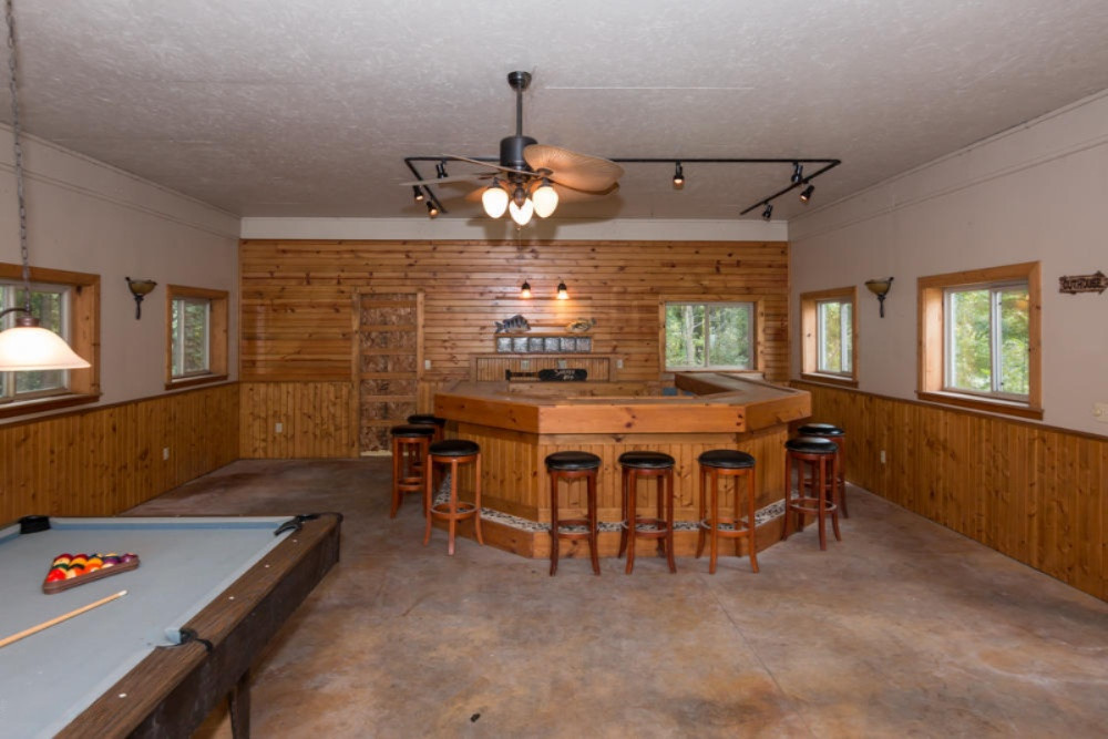 45379 County Road 352 Decatur, MI 49045 - Photo 49 of 55 Pool house a