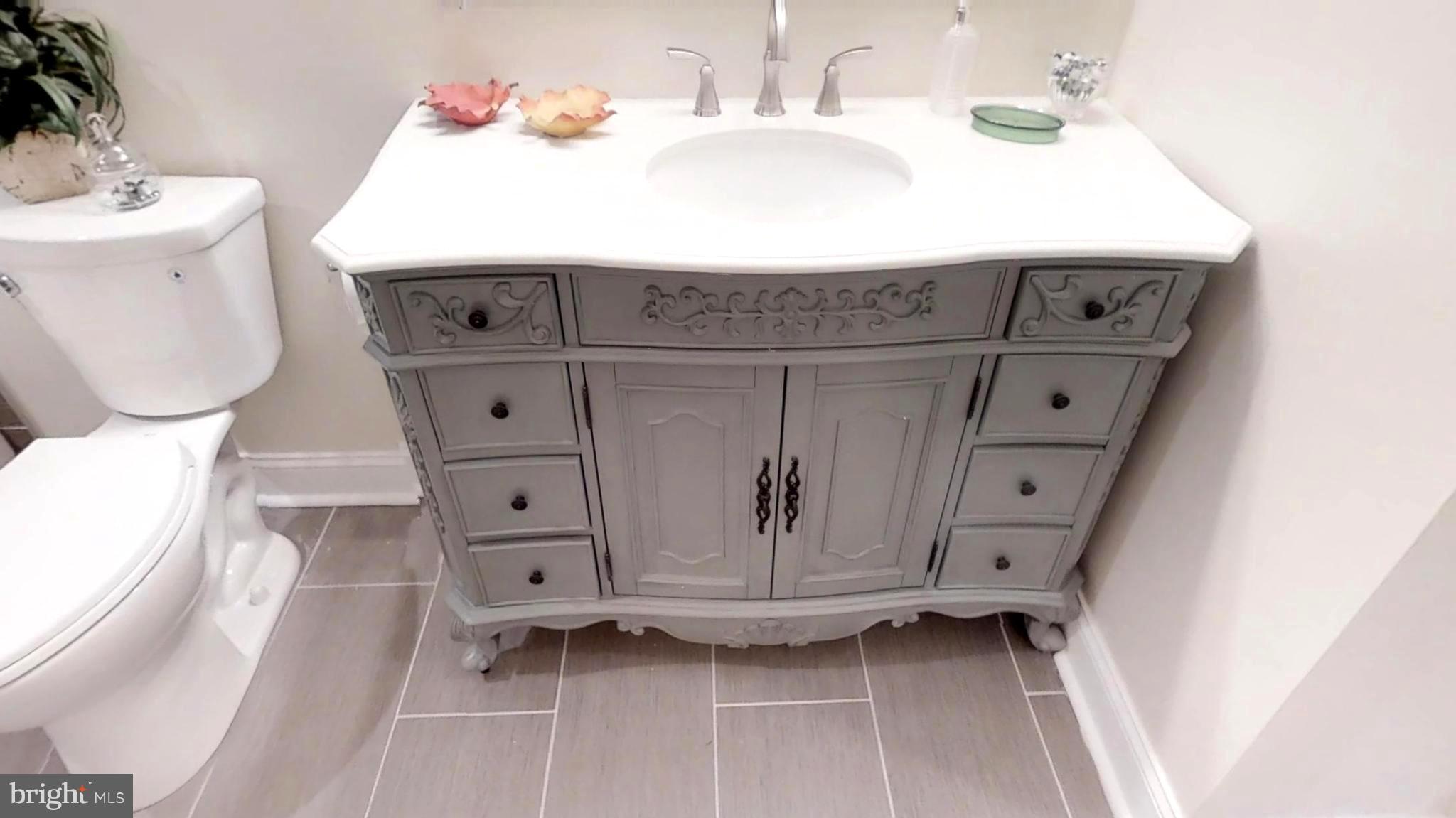 118 Cedar Hill Road Baltimore, MD 21225 - Photo 11 of 22 Bath