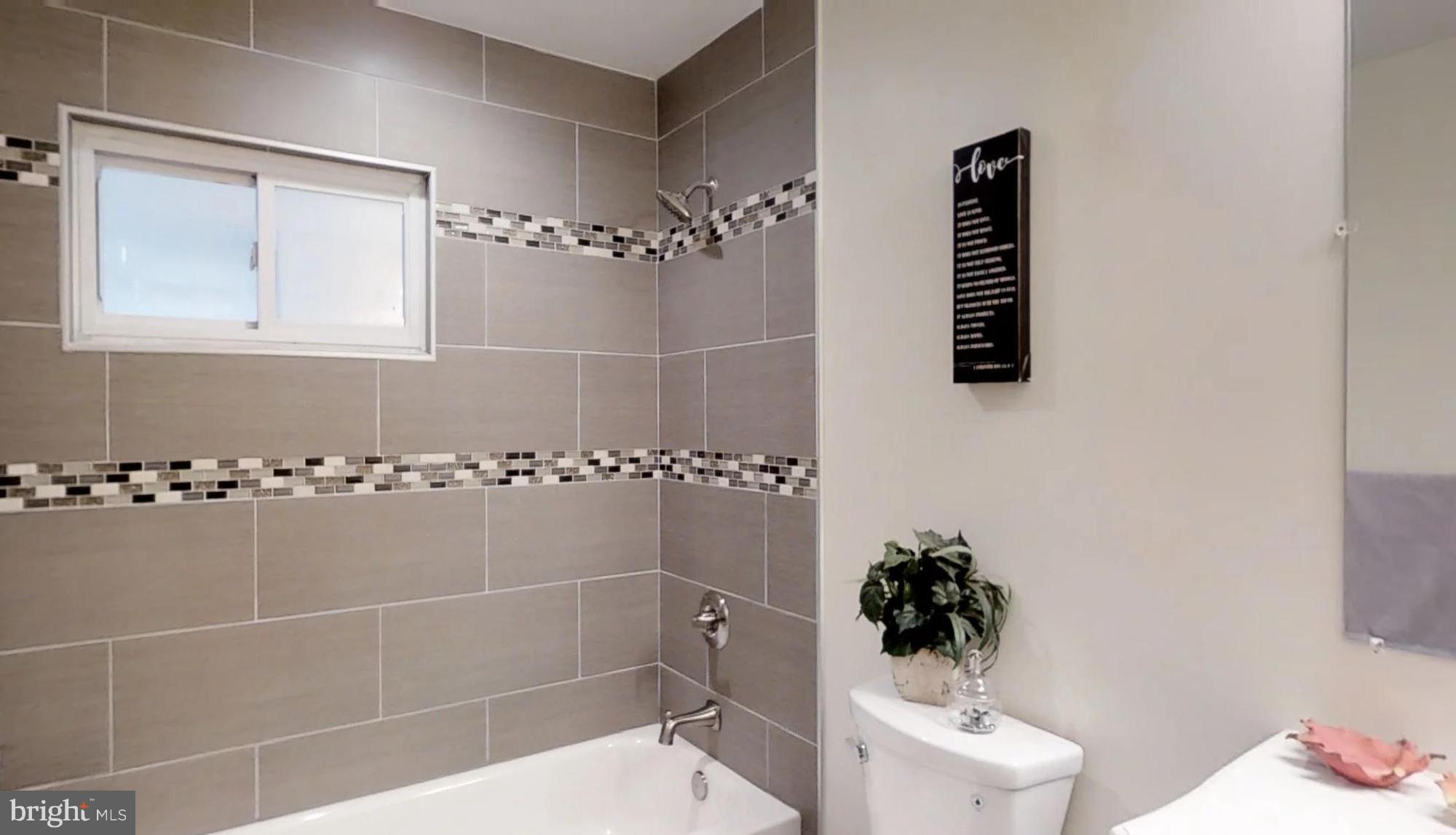 118 Cedar Hill Road Baltimore, MD 21225 - Photo 13 of 22 Bath