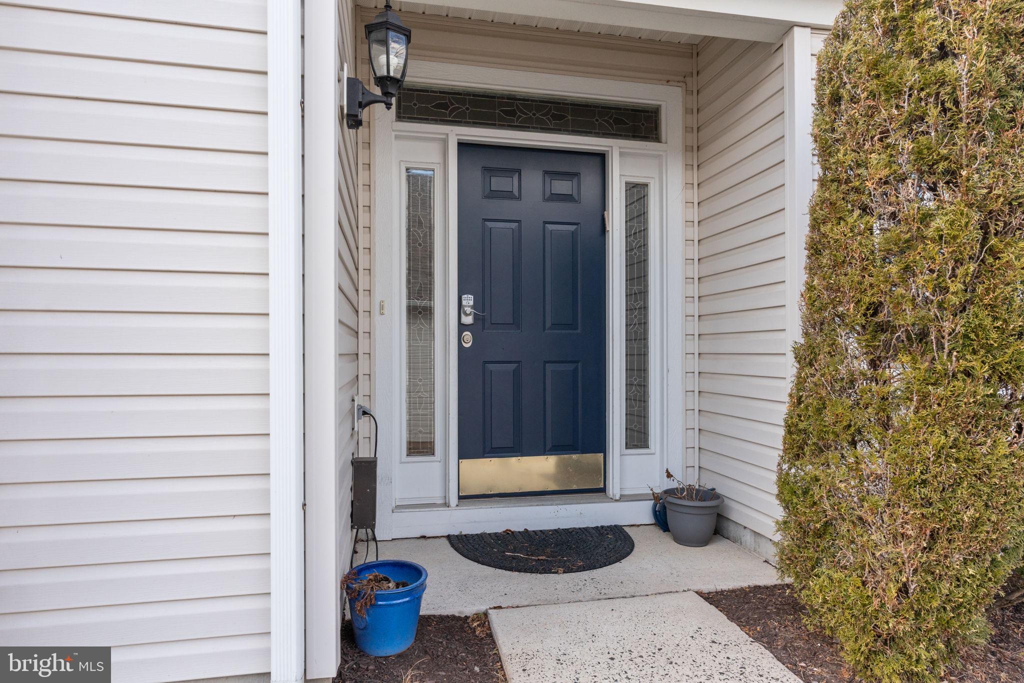 8 Bluebonnet Road Langhorne, PA 19047 - Photo 2 of 25 Front Entry