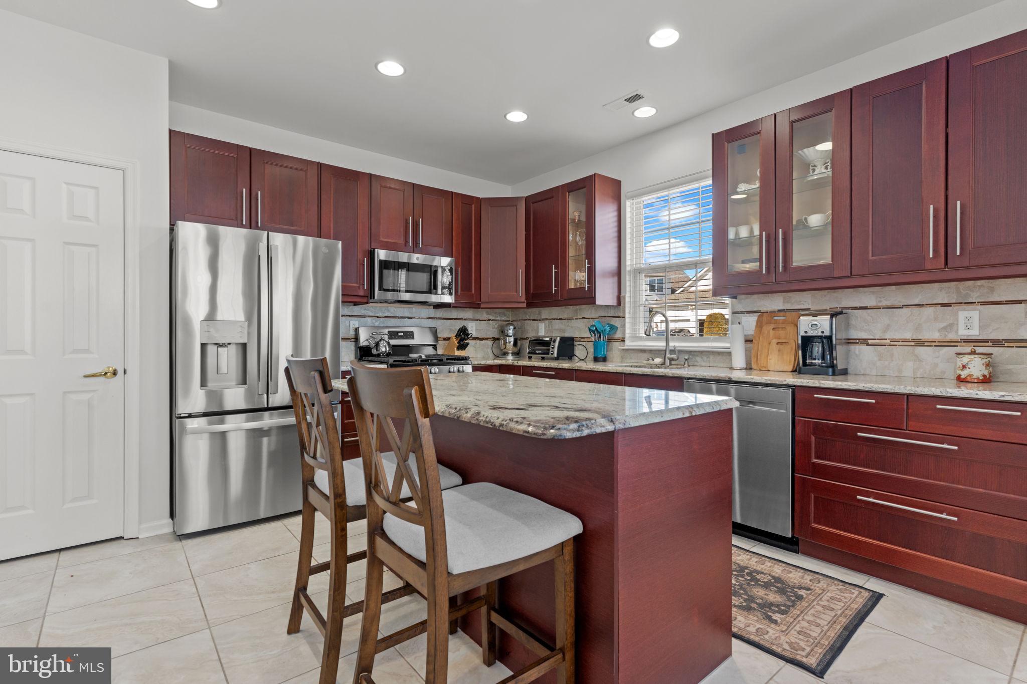 8 Bluebonnet Road Langhorne, PA 19047 - Photo 5 of 25 Kitchen