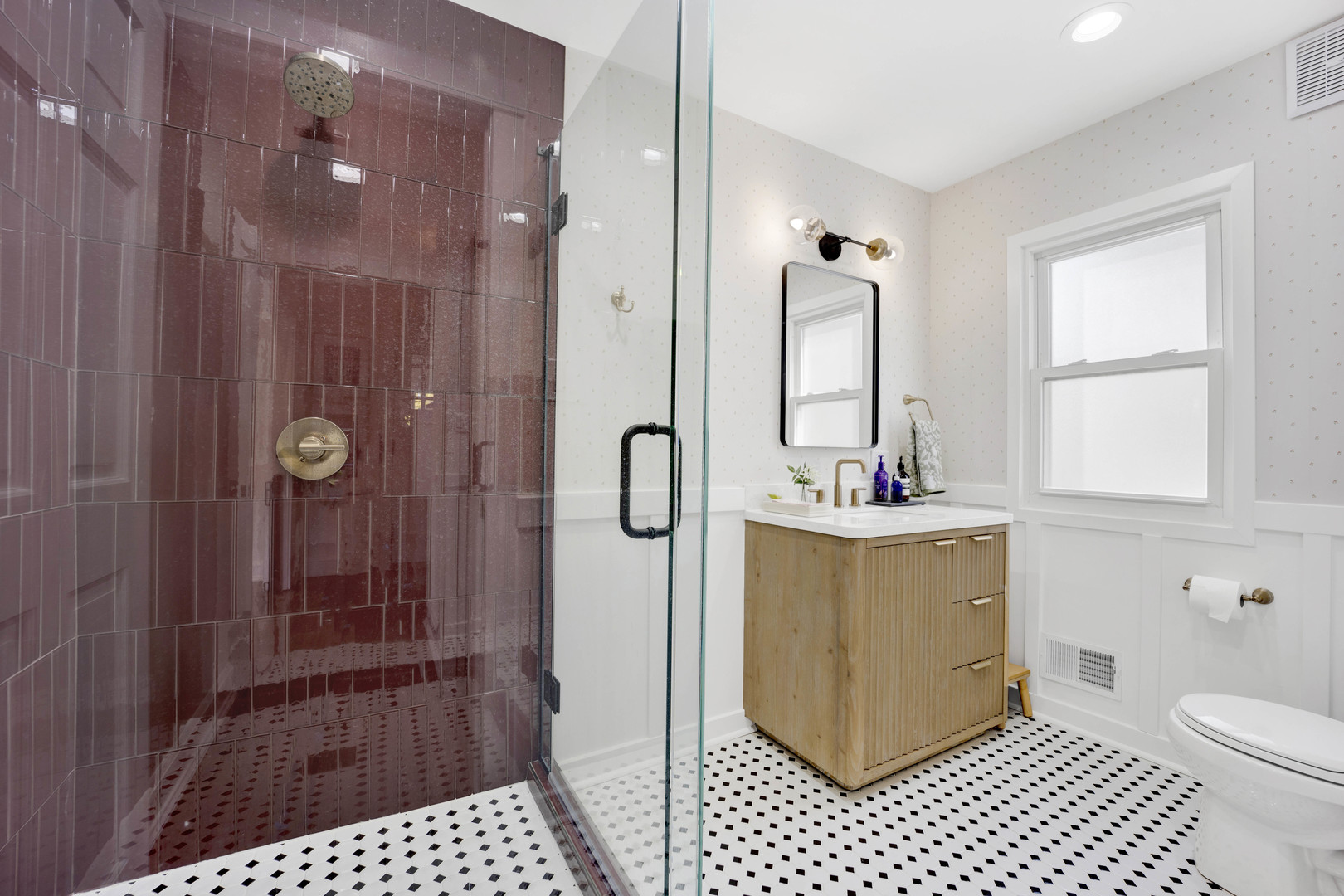 261 Herrick Road Riverside, IL 60546 - Photo 12 of 32 a bathroom with a sink a toilet and shower