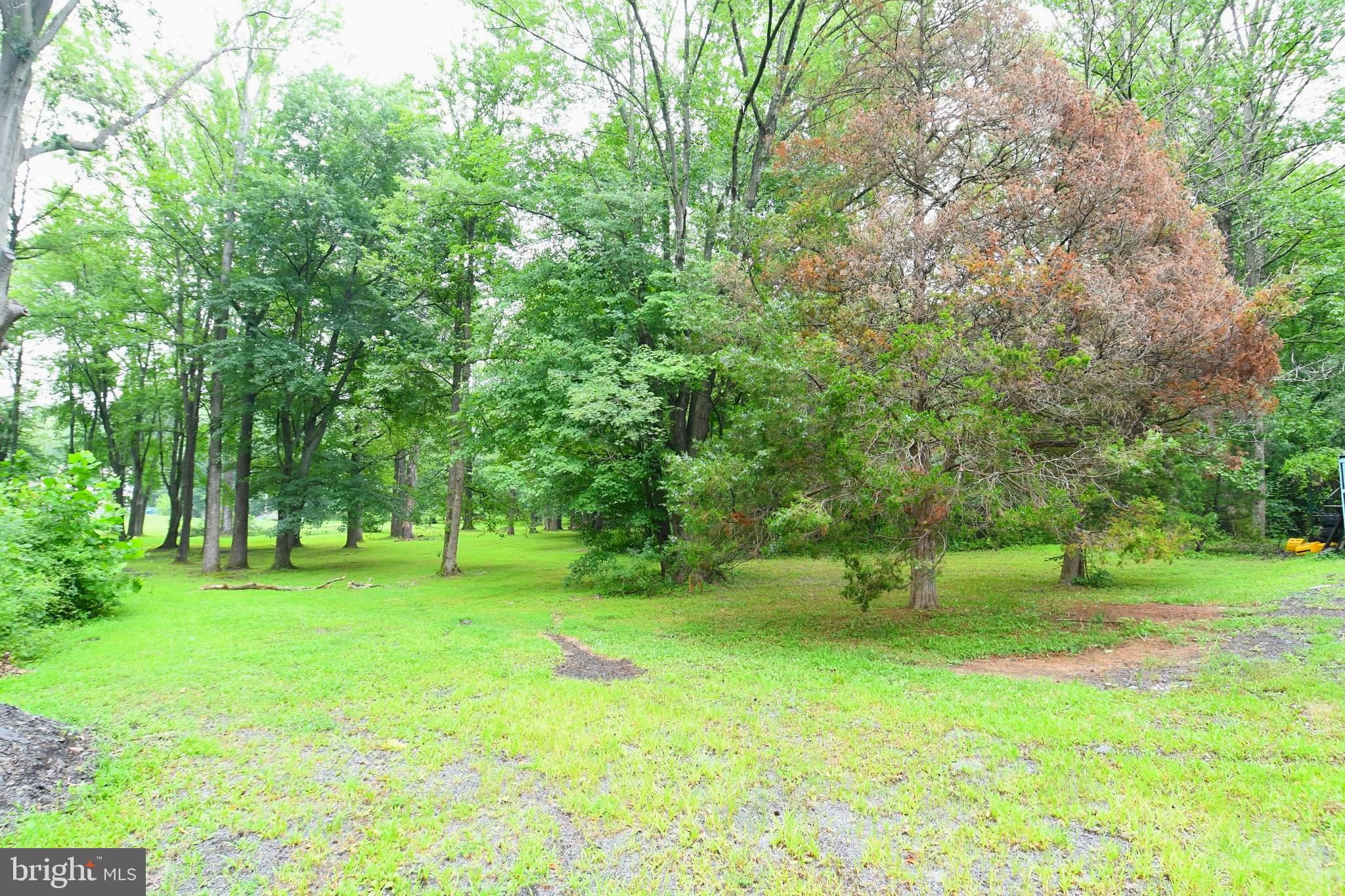 21 O'Rourke Drive Hamilton, NJ 08691 - Photo 4 of 14