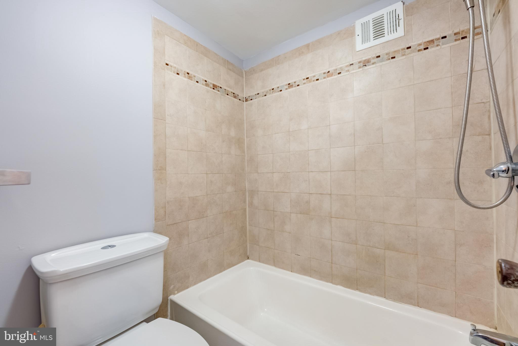 1836 Metzerott Road, Unit 1620 Adelphi, MD 20783 - Photo 31 of 42