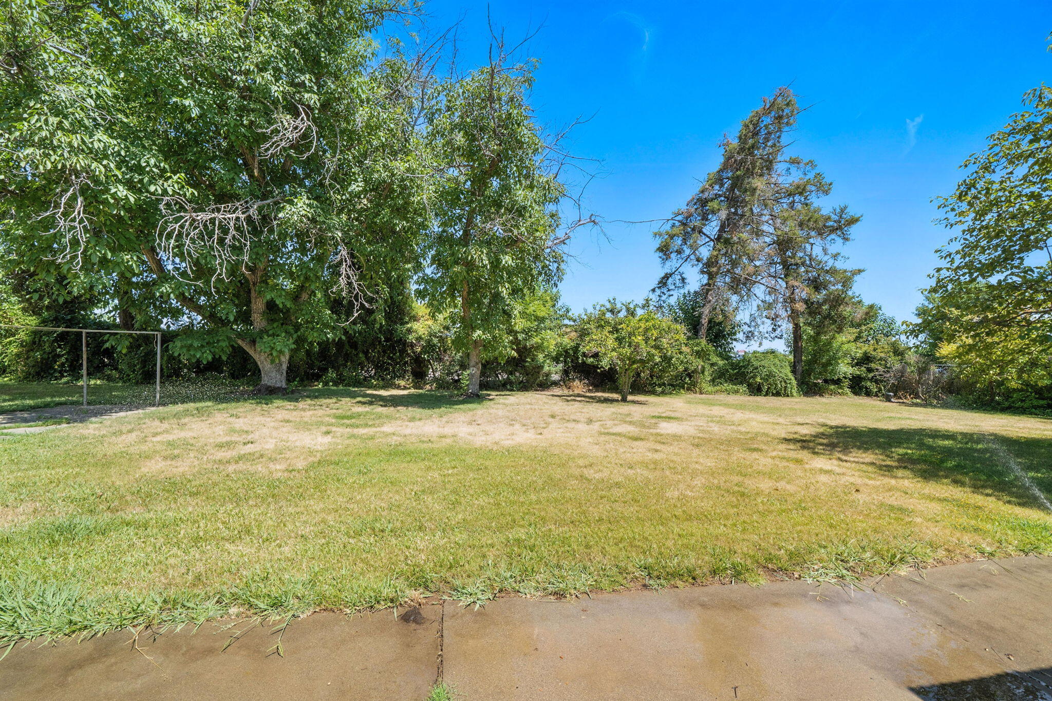 13550 Trinity Avenue Red Bluff, CA 96080 - Photo 24 of 43 27-web-or-mls-IMG-27