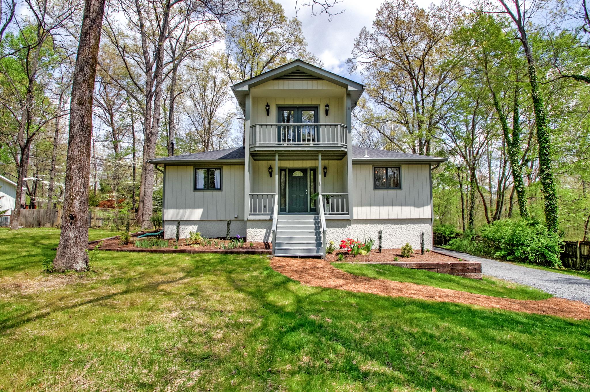 7205 Sutton Pl in Dogwood Hills neighborhood of Fairview.