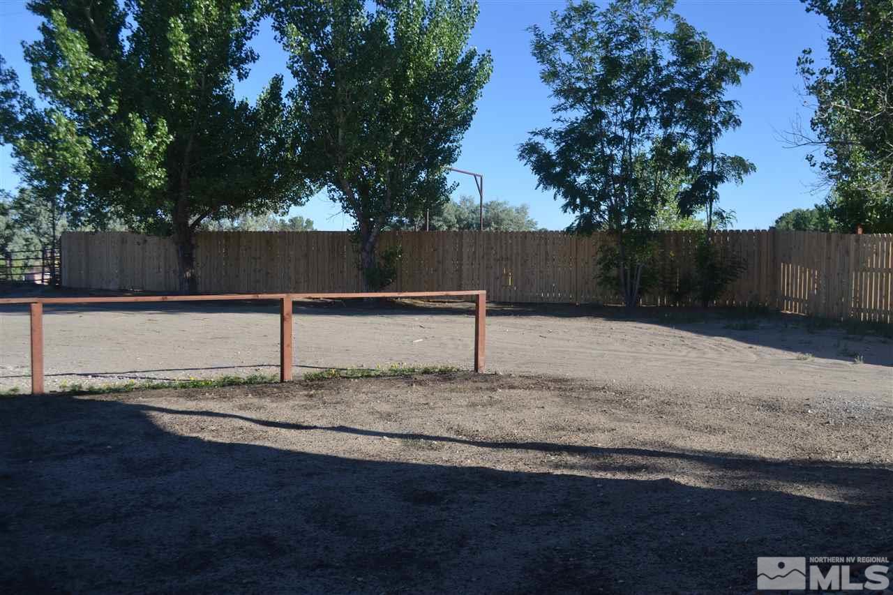 1100 McLean Road Fallon, NV 89406 - Photo 9 of 9 a backyard of a house