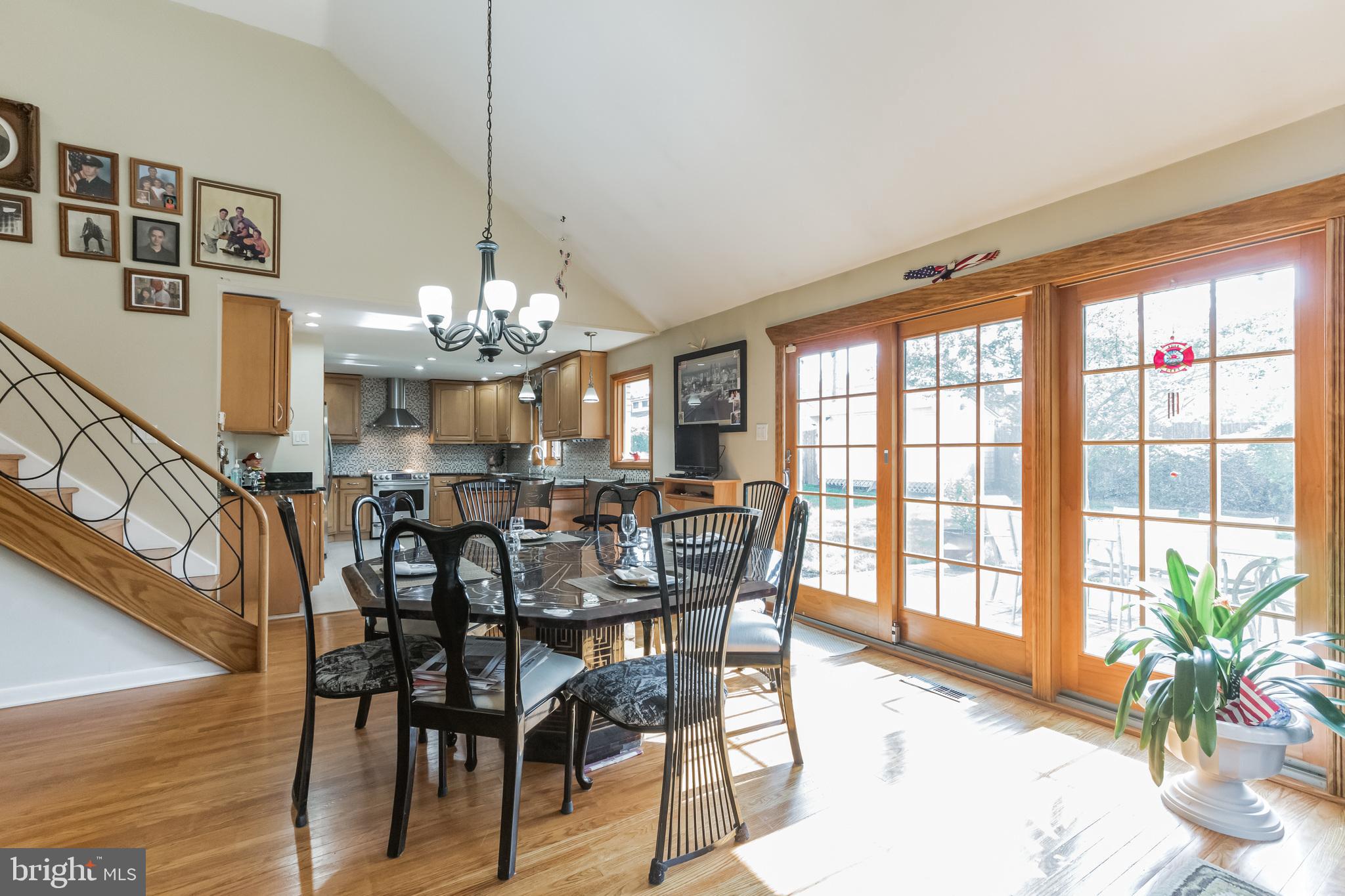 1009 Creswood Road Philadelphia, PA 19115 - Photo 8 of 24 Dining Area