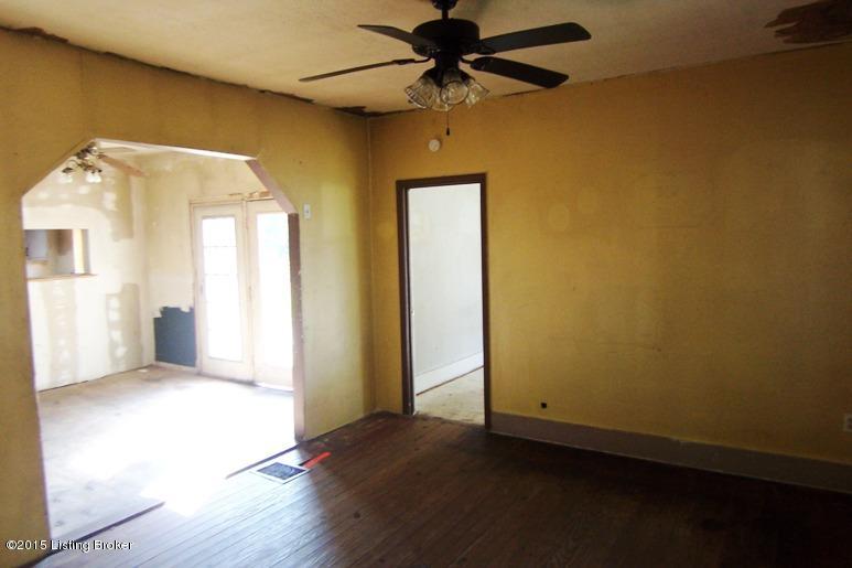 218 Walnut Street Lebanon Junction, KY 40150 - Photo 8 of 18 5 DINING