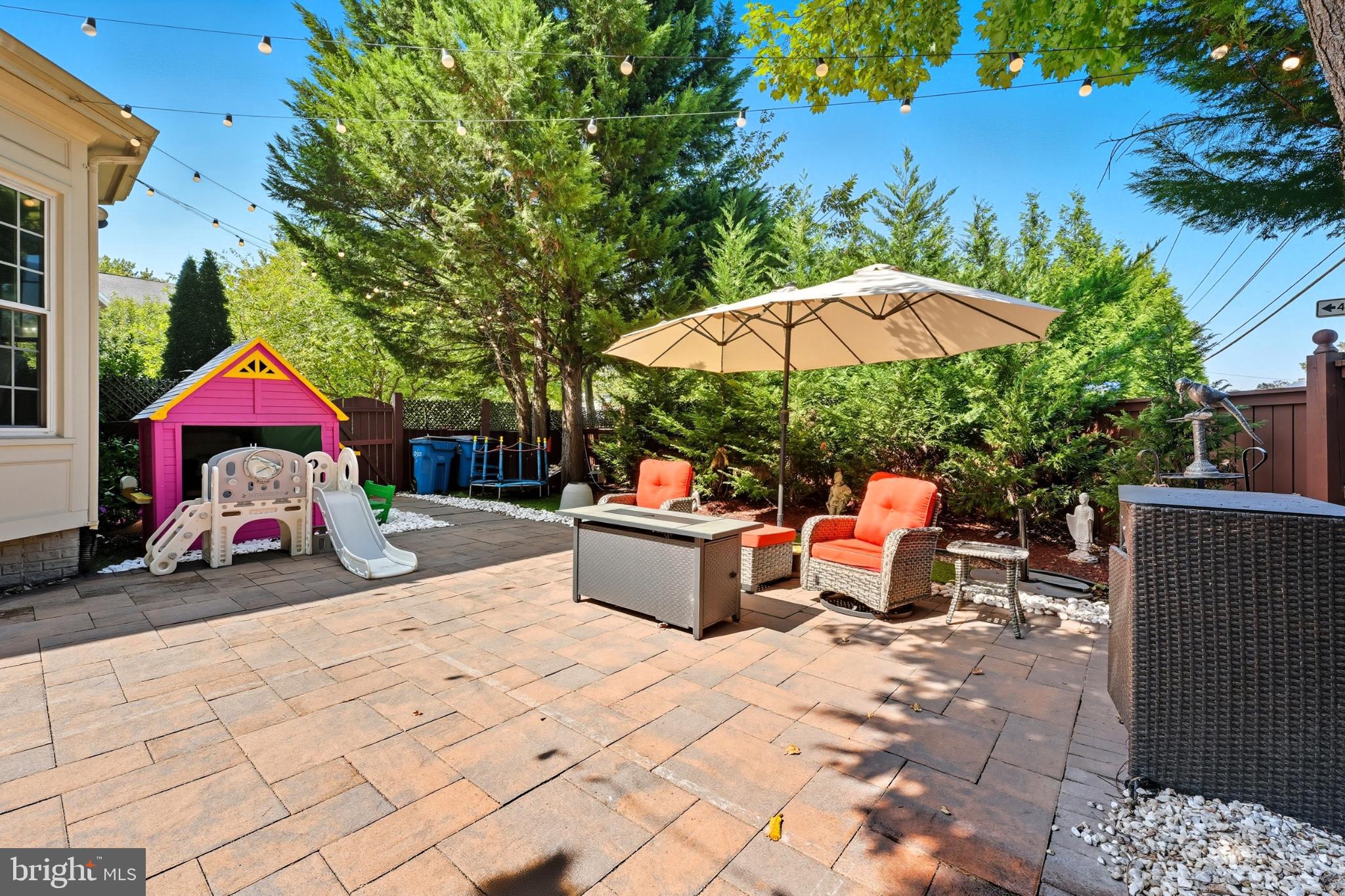2725 Robaleed Way Herndon, VA 20171 - Photo 39 of 45 a view of a backyard with sitting area