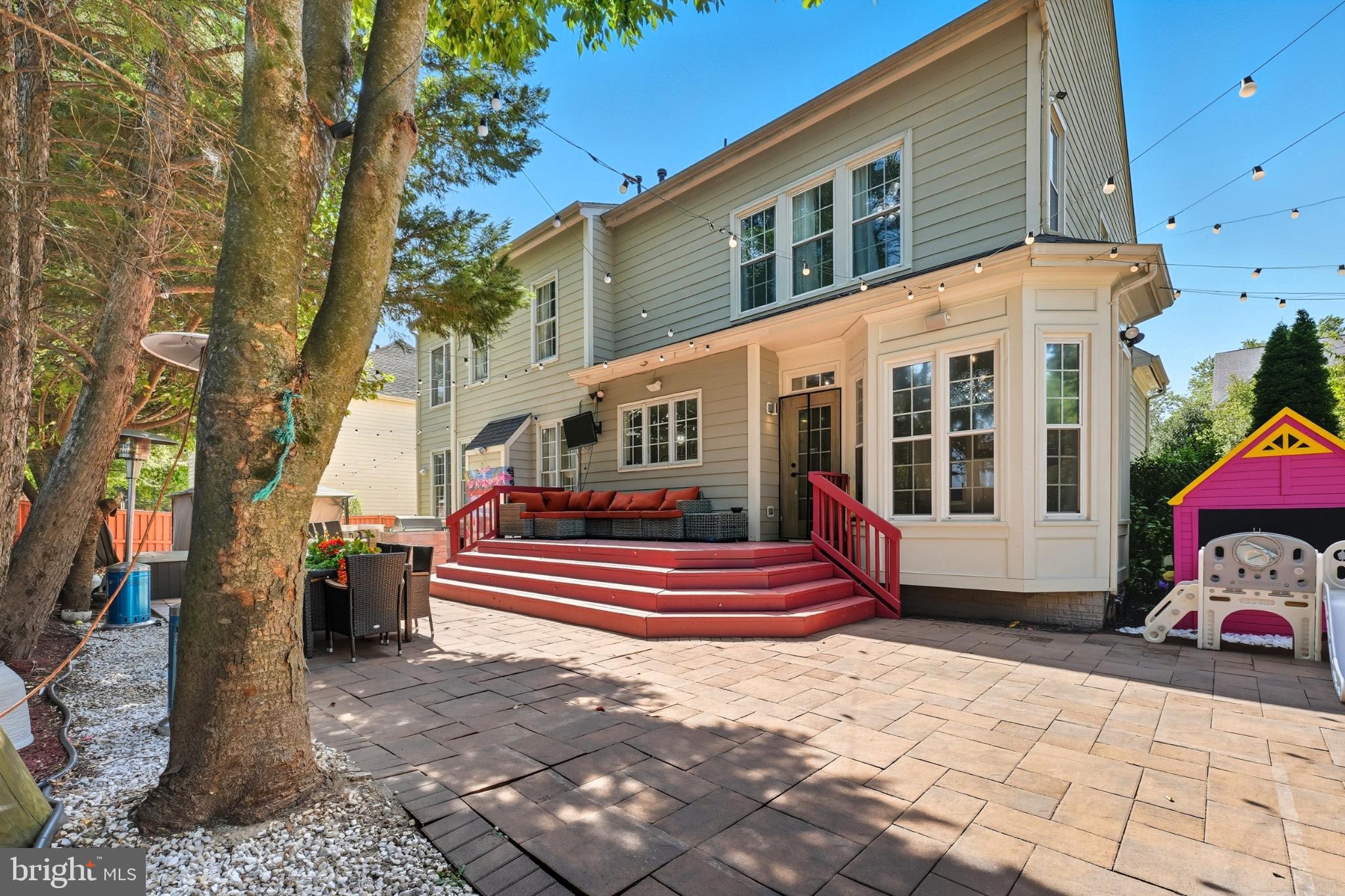 2725 Robaleed Way Herndon, VA 20171 - Photo 40 of 45 a view of building with street