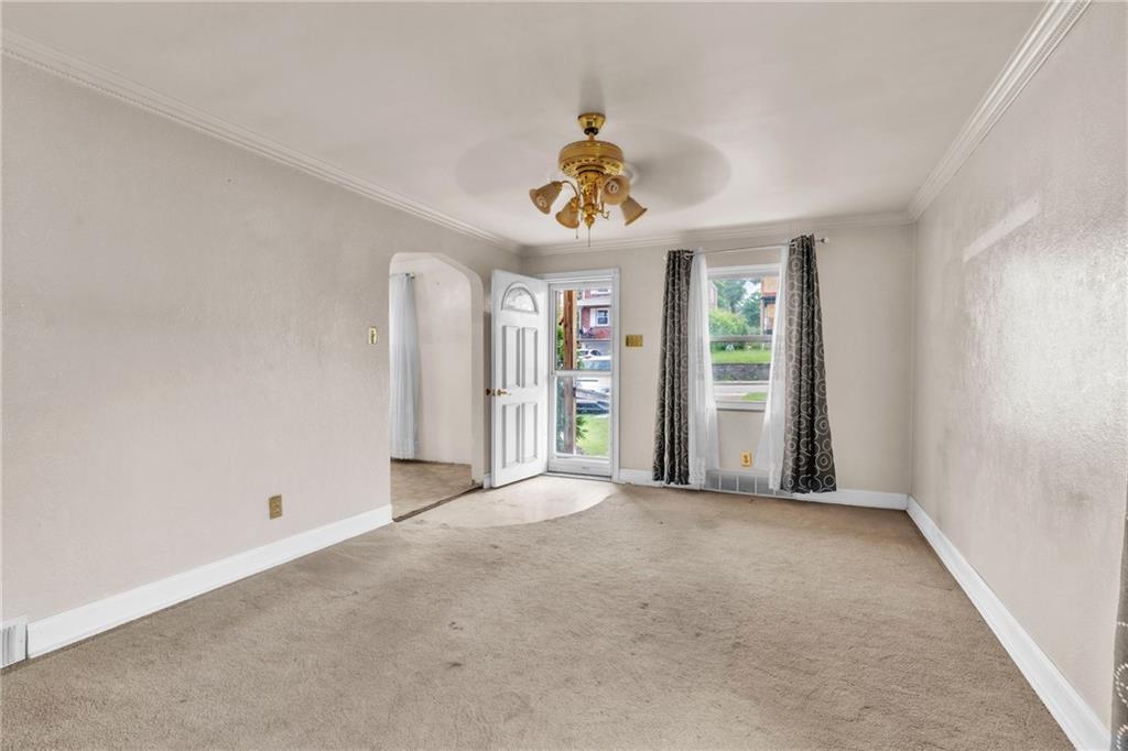 3405 Willett Road Pittsburgh, PA 15227 - Photo 3 of 48 Gallery Image 3