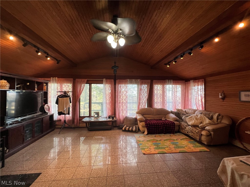 6345 Madison Road Thompson, OH 44086 - Photo 3 of 15