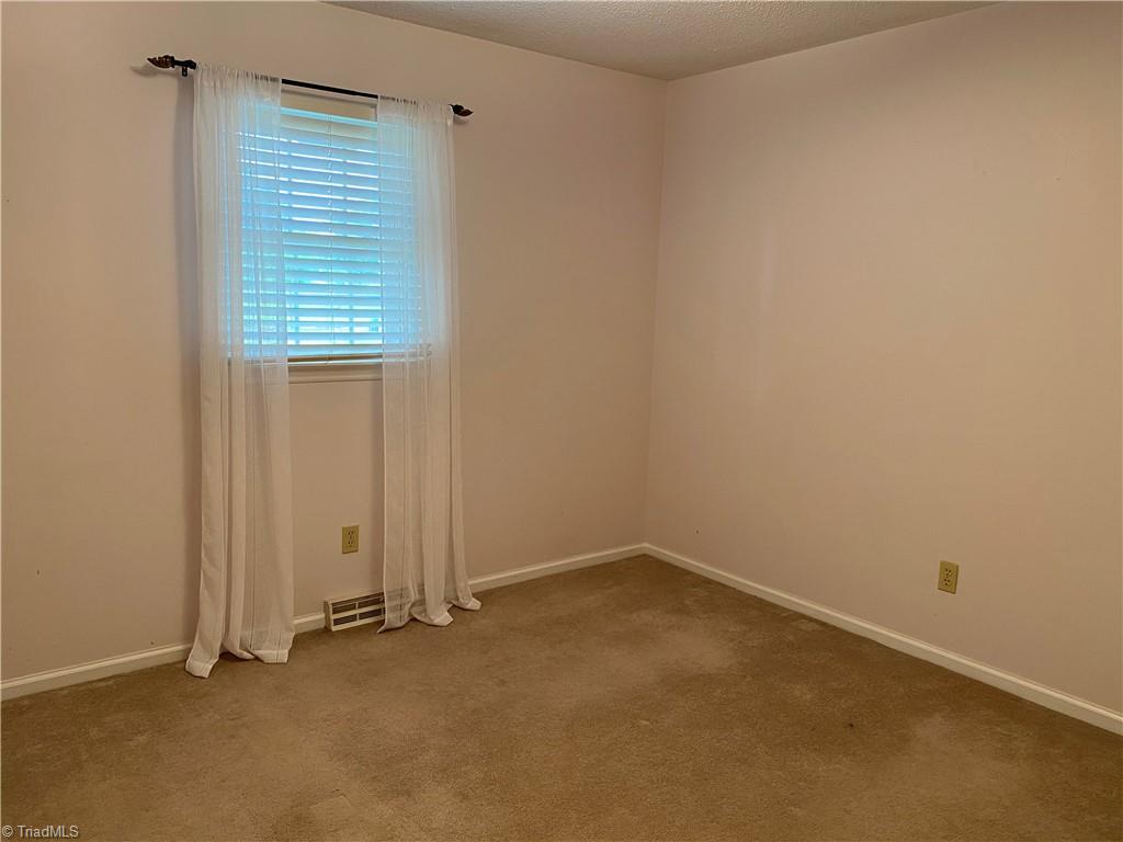 941 Mountain View Road King, NC 27021 - Photo 12 of 21