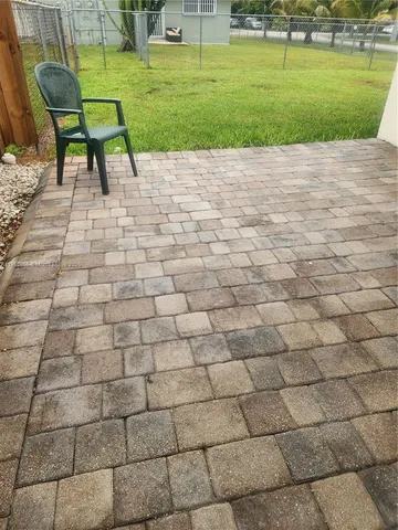 $3,000 | 5780 Southwest 61st Street, Unit 2, Miami, FL 33143