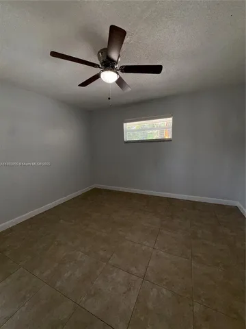 $3,000 | 5780 Southwest 61st Street, Unit 2, Miami, FL 33143