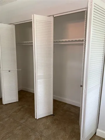 $3,000 | 5780 Southwest 61st Street, Unit 2, Miami, FL 33143