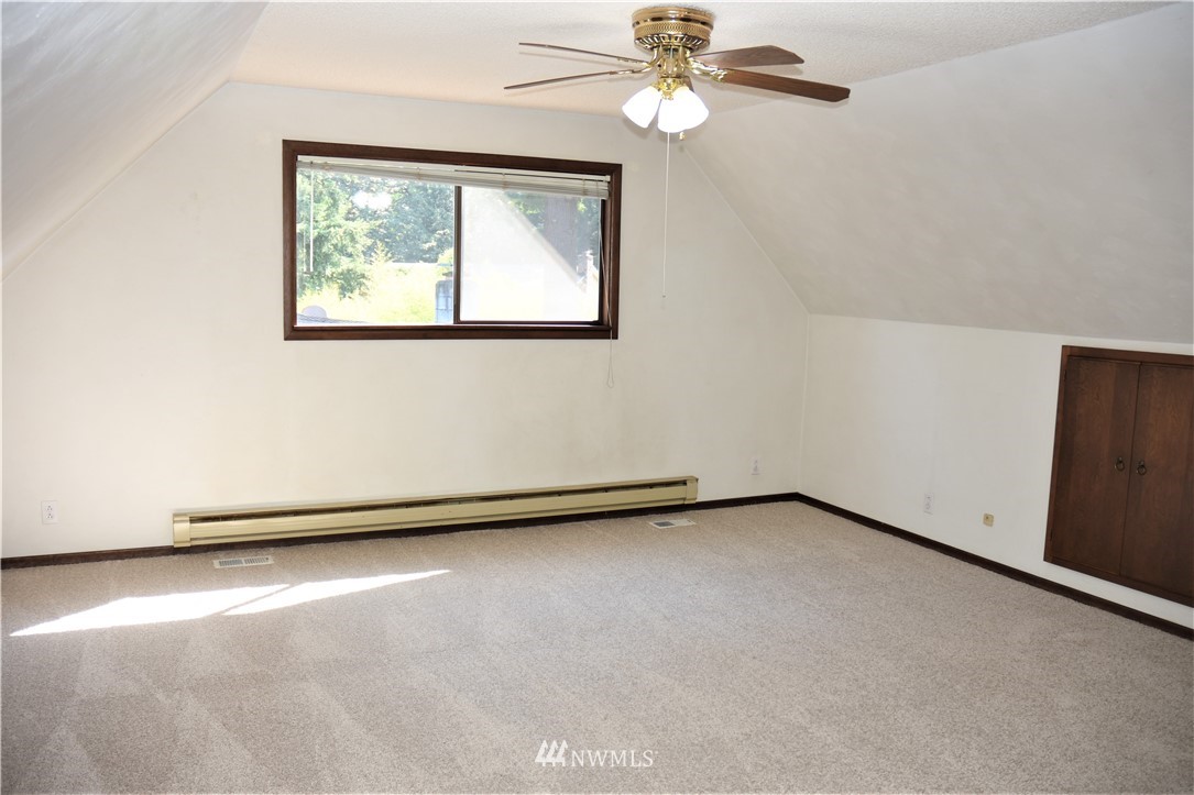 218 218th Place Southeast Bothell, WA 98021 - Photo 14 of 20