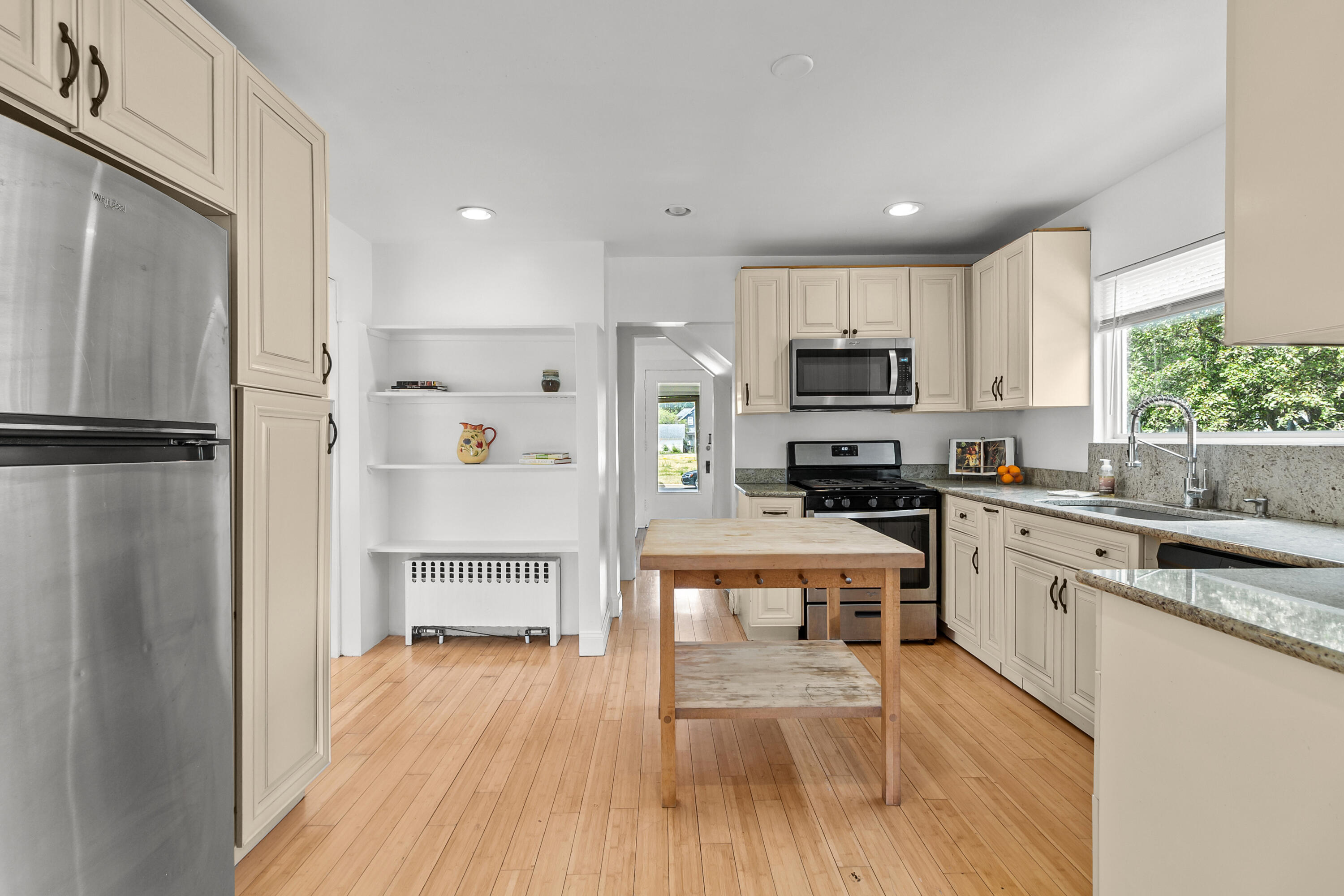 107 North Harrison Street Delavan, WI 53115 - Photo 16 of 50 Kitchen