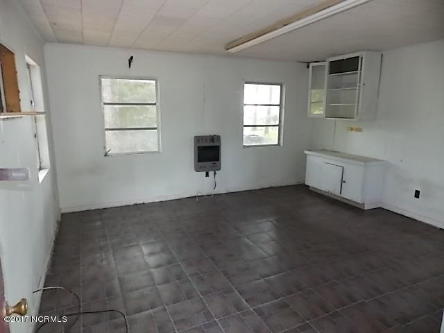 4296 Camp Leach Road Washington, NC 27889 - Photo 18 of 21 18