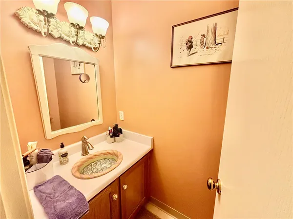 $264,900 | 6312 Bentley Drive, Victor, NY 14564