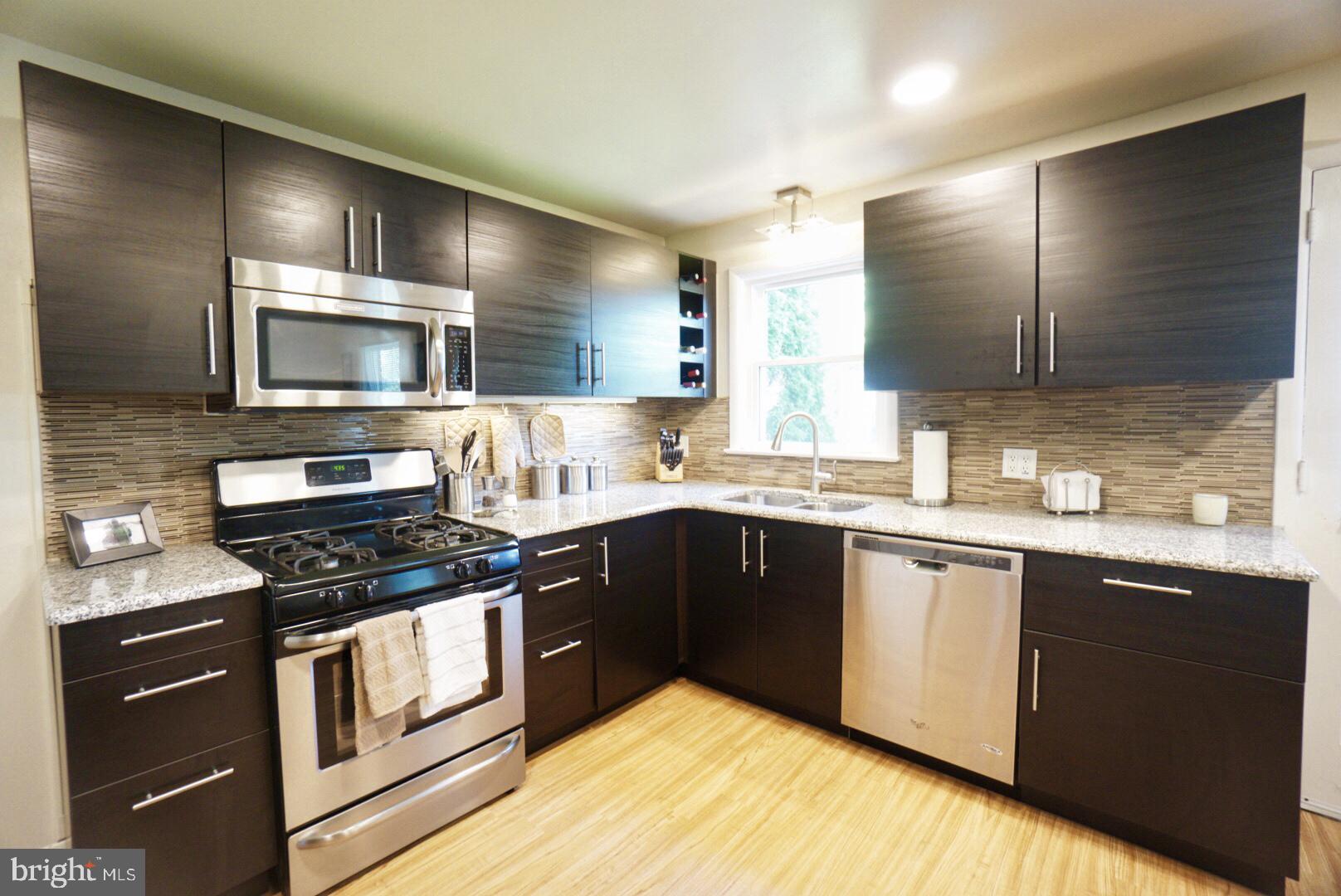 333 Irving Road York, PA 17403 - Photo 1 of 24 Gallery Image 1