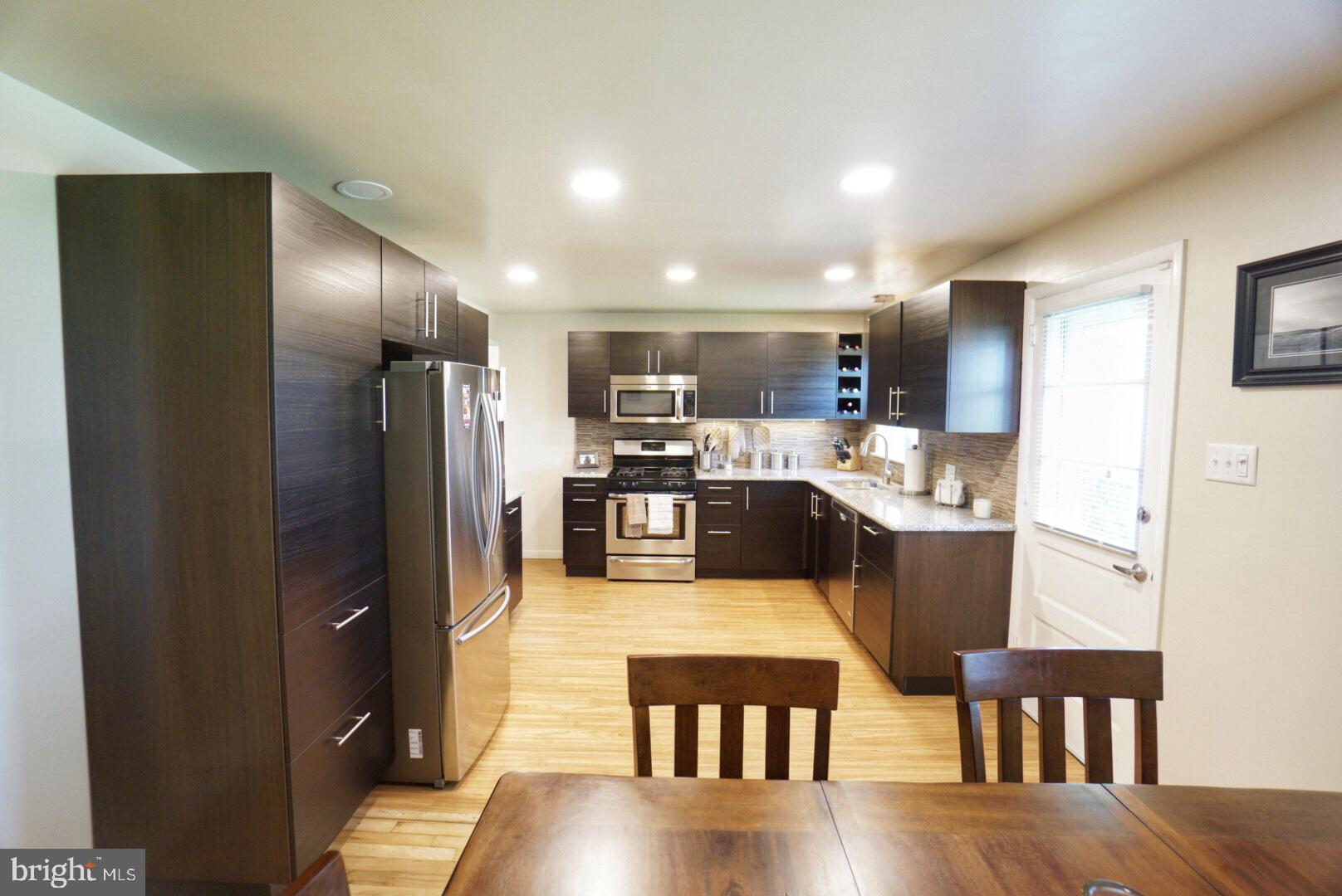 333 Irving Road York, PA 17403 - Photo 2 of 24 Gallery Image 2