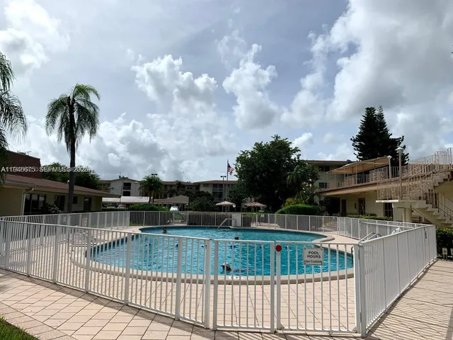 $74,900 | 16900 Northeast 14th Avenue, Unit 209, Miami, FL 33162