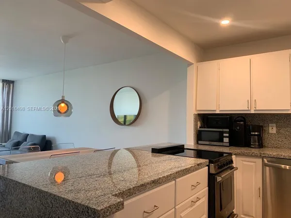 $2,500 | 780 Northeast 69th Street, Unit 506, Miami, FL 33138