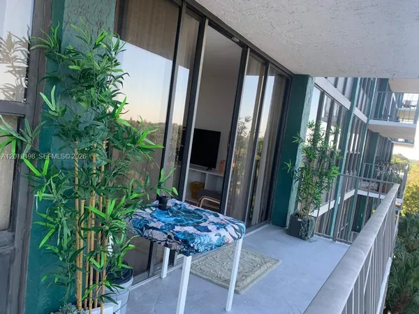 $2,500 | 780 Northeast 69th Street, Unit 506, Miami, FL 33138