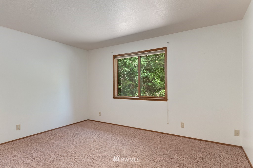 21201 President Point Road Northeast Kingston, WA 98346 - Photo 13 of 20 Gallery Image 13