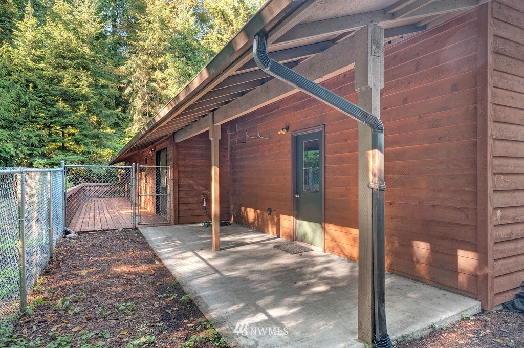 21201 President Point Road Northeast Kingston, WA 98346 - Photo 15 of 20 Gallery Image 15