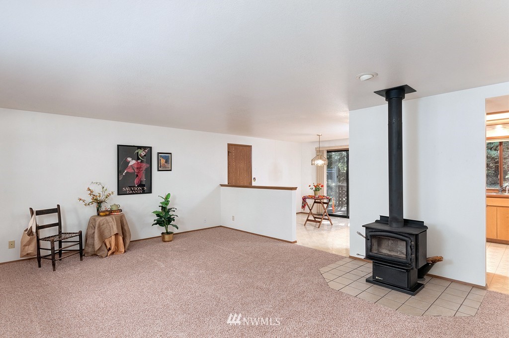 21201 President Point Road Northeast Kingston, WA 98346 - Photo 4 of 20 Gallery Image 4