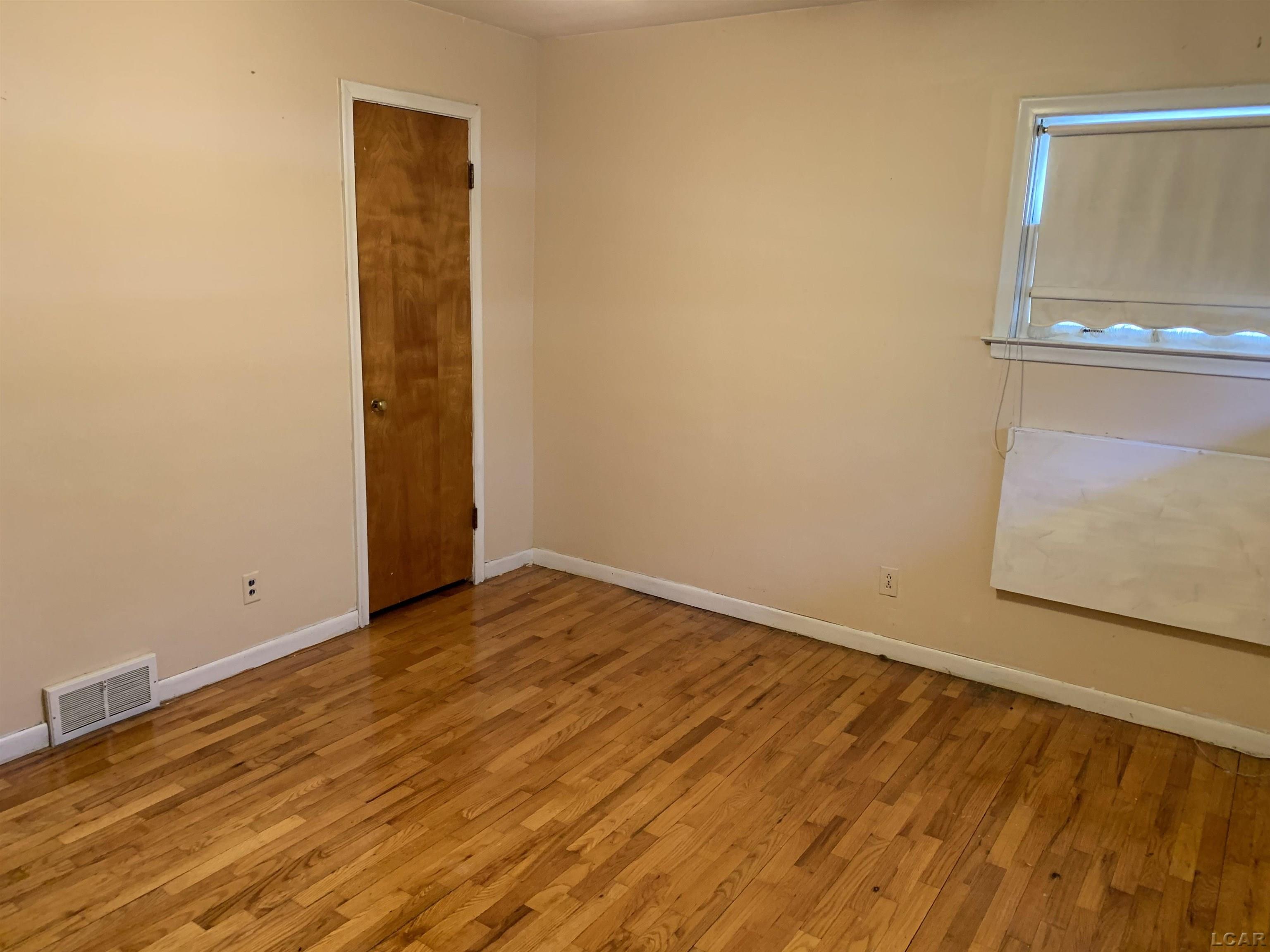 709 Loveland Road Adrian, MI 49221 - Photo 6 of 24