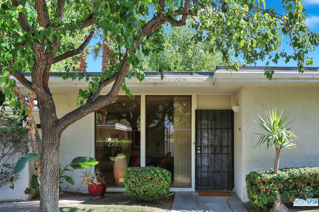 130 West Racquet Club Road, Unit 320 Palm Springs, CA 92262 - Photo 1 of 22 Gallery Image 1