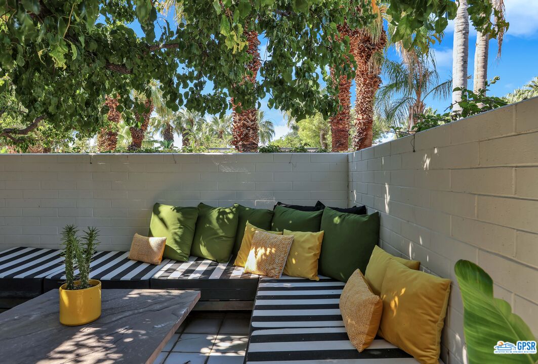 130 West Racquet Club Road, Unit 320 Palm Springs, CA 92262 - Photo 12 of 22 Gallery Image 12