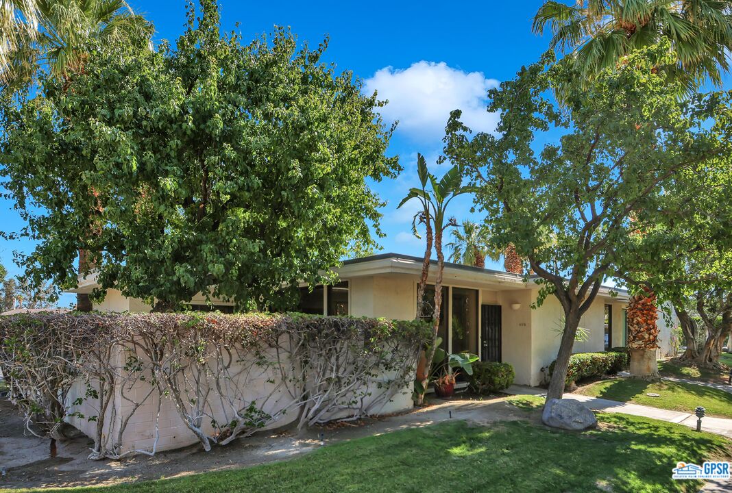 130 West Racquet Club Road, Unit 320 Palm Springs, CA 92262 - Photo 14 of 22 Gallery Image 14
