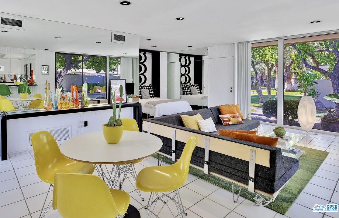 130 West Racquet Club Road, Unit 320 Palm Springs, CA 92262 - Photo 2 of 22 Gallery Image 2