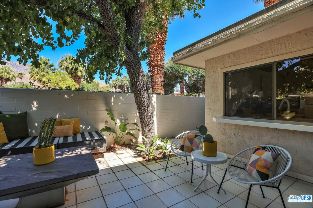130 West Racquet Club Road, Unit 320 Palm Springs, CA 92262 - Photo 8 of 22 Gallery Image 8