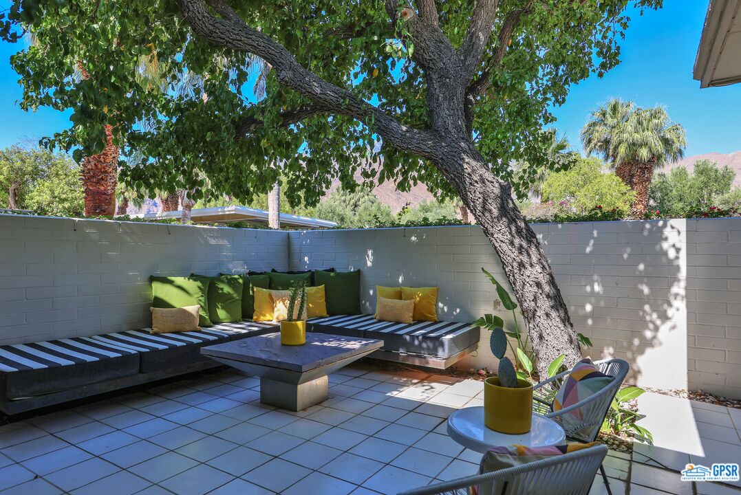 130 West Racquet Club Road, Unit 320 Palm Springs, CA 92262 - Photo 9 of 22 Gallery Image 9