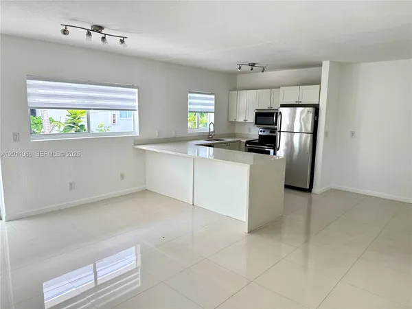 $2,100 | 8035 Crespi Boulevard, Unit 9, Miami Beach, FL 33141