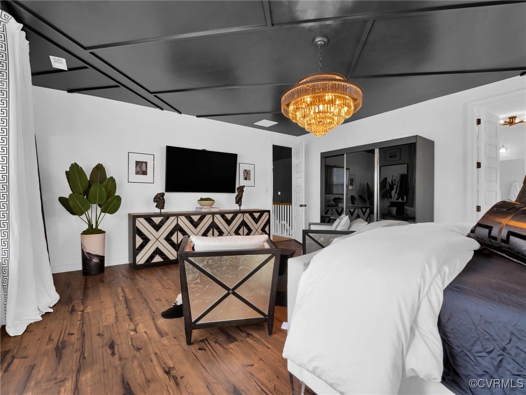 15324 Sultree Drive Midlothian, VA 23112 - Photo 28 of 48 a living room with furniture and a flat screen tv