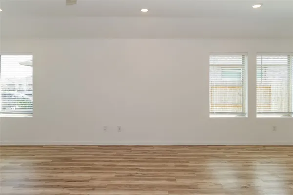 $2,000 | 4314 Sonora Prairie Trail, Baytown, TX 77521