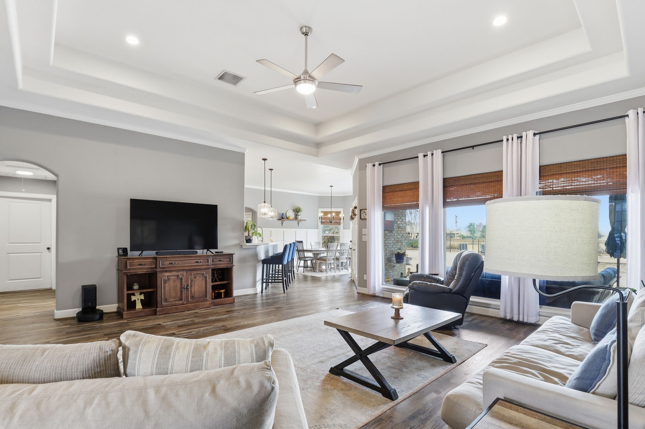 422 Lago Circle Santa Fe, TX 77517 - Photo 15 of 44