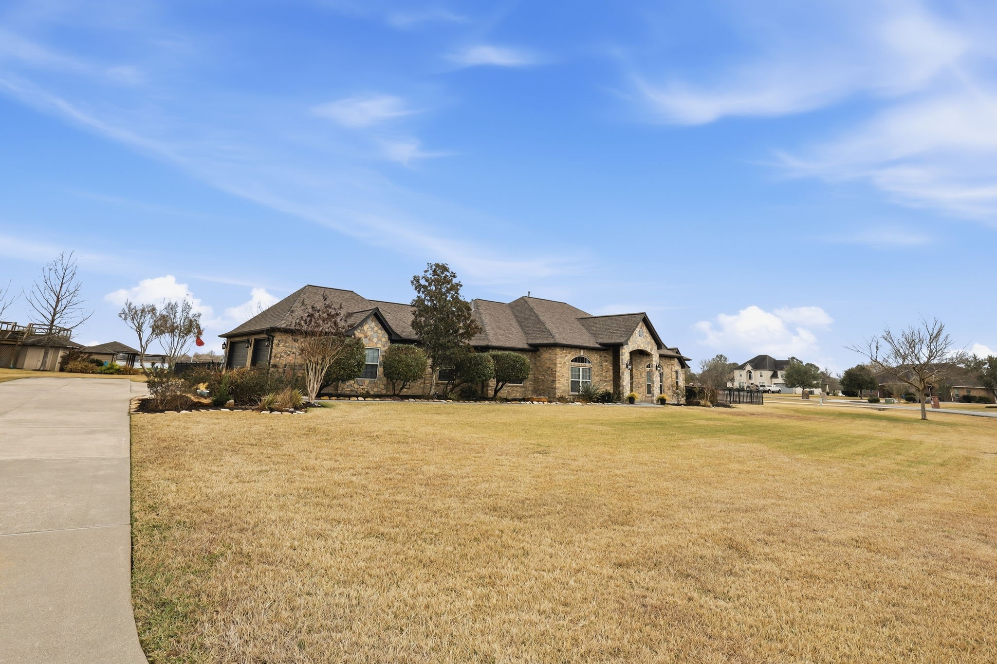 422 Lago Circle Santa Fe, TX 77517 - Photo 4 of 44