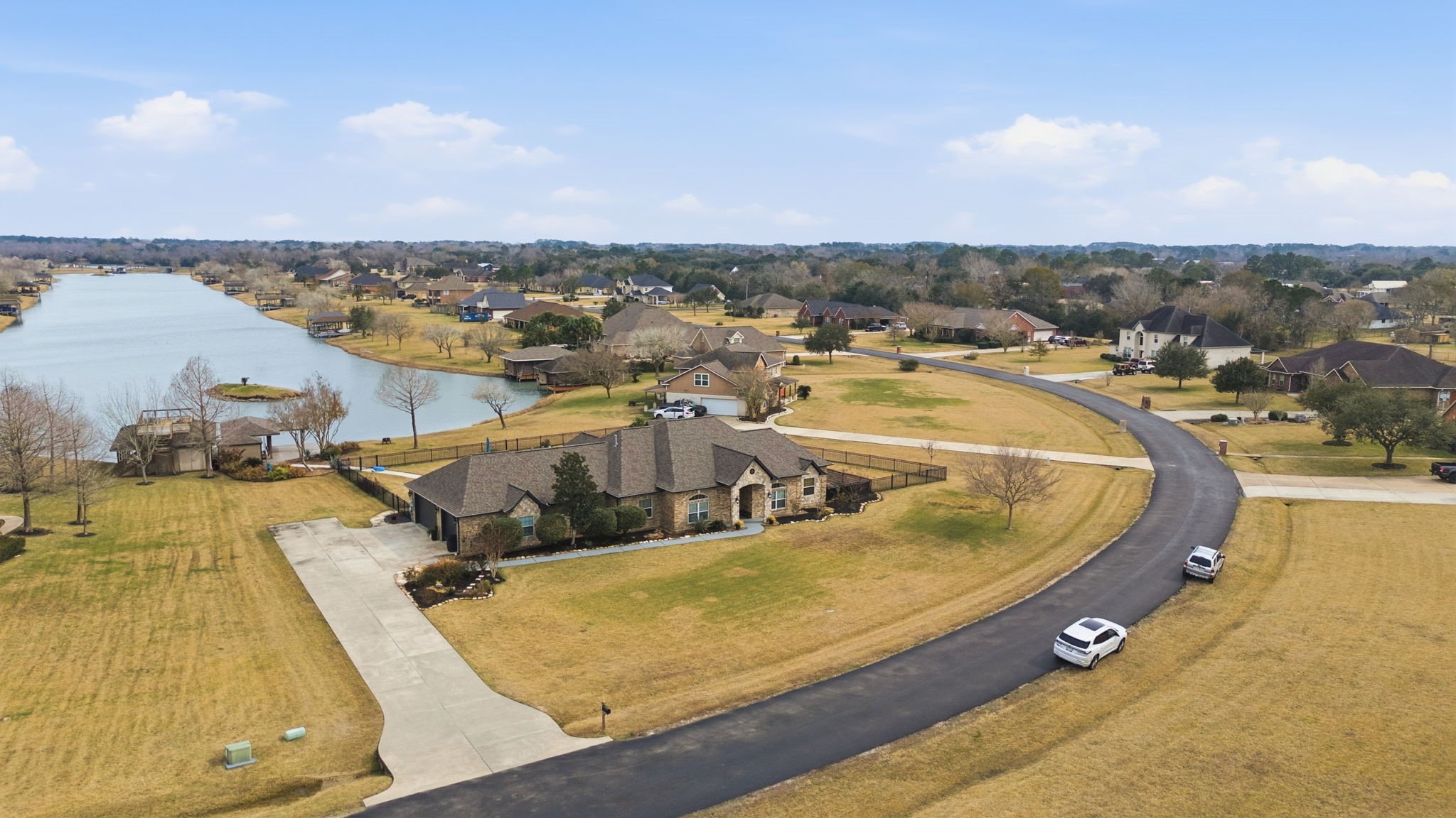 422 Lago Circle Santa Fe, TX 77517 - Photo 7 of 44