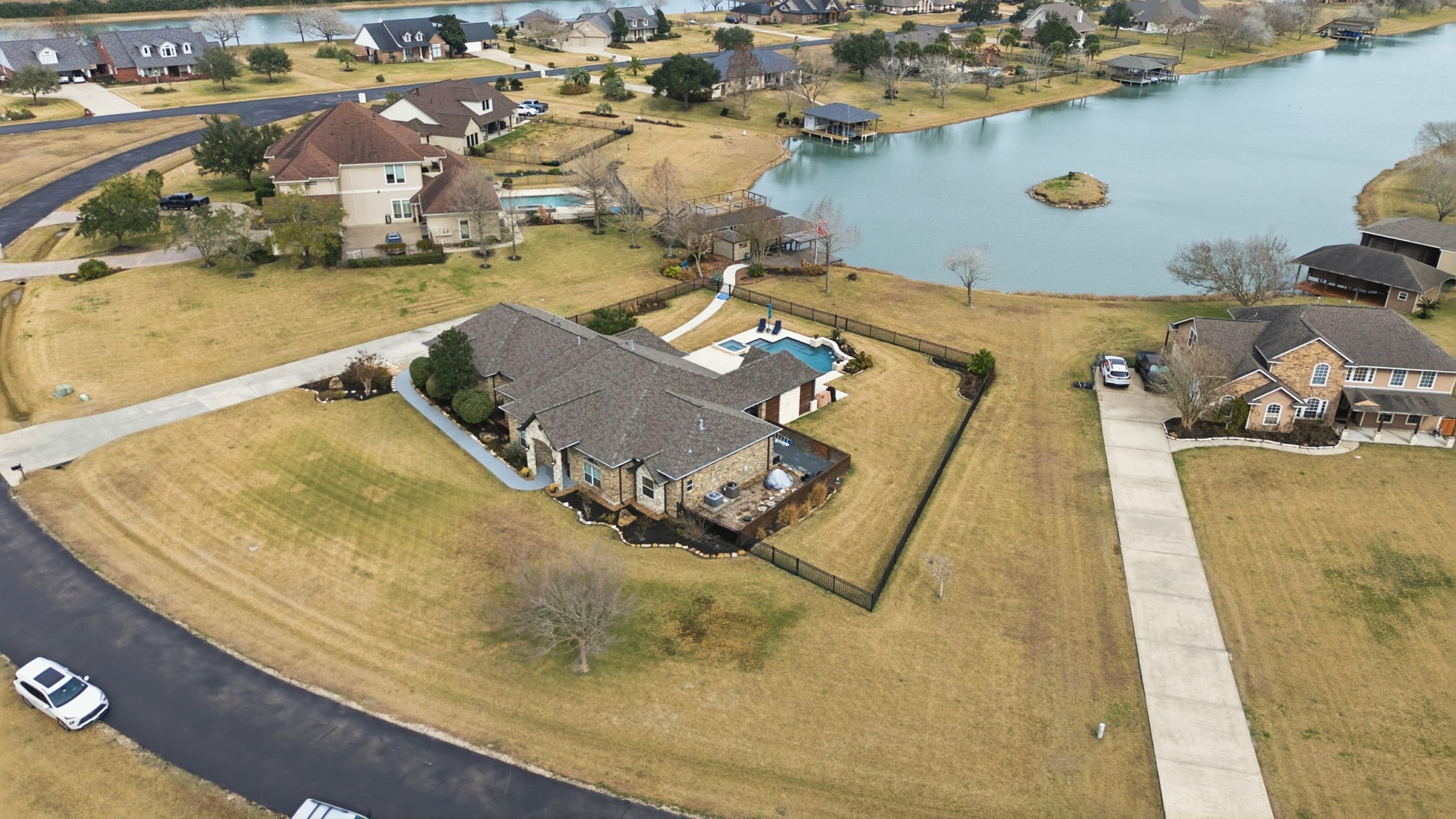 422 Lago Circle Santa Fe, TX 77517 - Photo 9 of 44