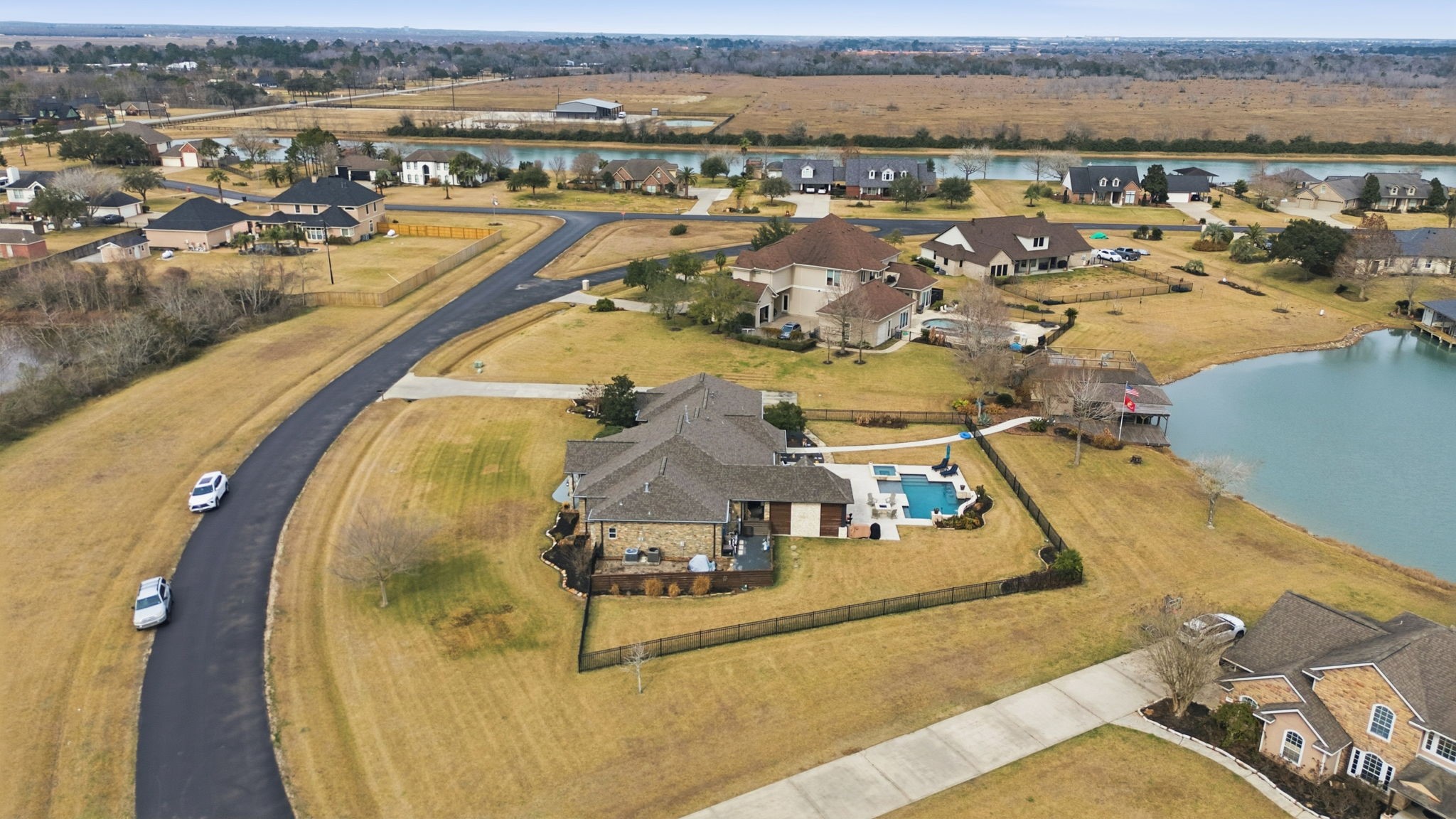 422 Lago Circle Santa Fe, TX 77517 - Photo 10 of 44