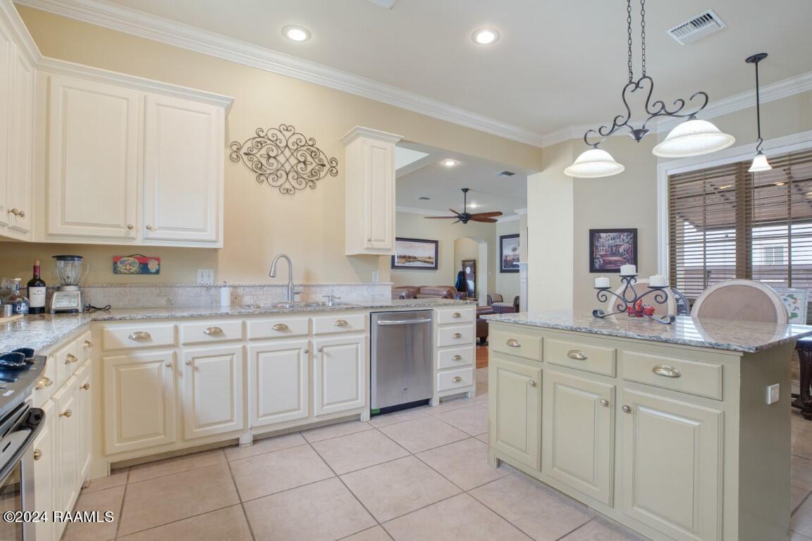 412 Harbor Road Youngsville, LA 70592 - Photo 11 of 34 412 Harbor-11