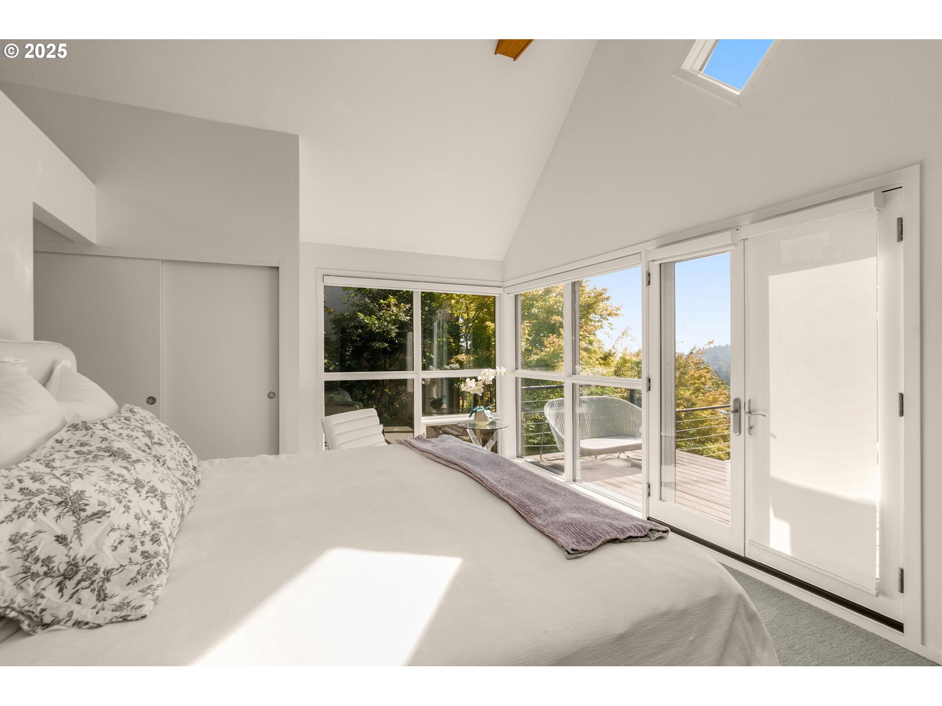 444 Northwest Hermosa Boulevard Portland, OR 97210 - Photo 18 of 35